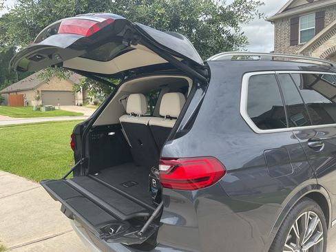 Used 2020 BMW X7 xDrive40i w/ Premium Package AWD/4WD image 14