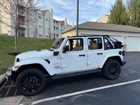 Used 2022 Jeep Wrangler Unlimited Sahara w/ Cold Weather Group image 1