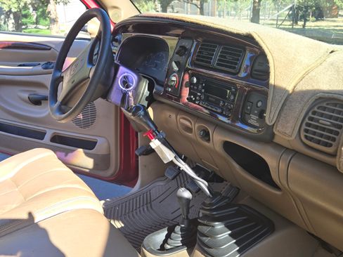Used 1998 Dodge Ram 2500 Truck 4x4 Quad Cab image 9