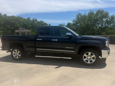 Used 2018 GMC Sierra 1500 SLT w/ Suspension Package, Off-Road AWD/4WD image 6