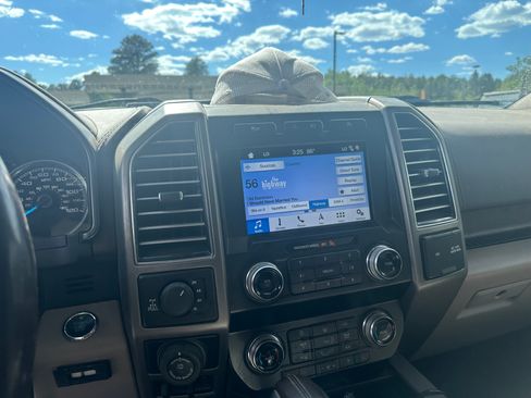Used 2019 Ford F150 Limited AWD/4WD image 8