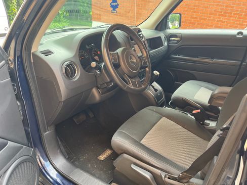 Used 2014 Jeep Patriot Latitude w/ Sun/Sound Group FWD image 6