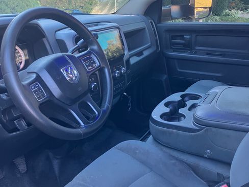 Used 2017 RAM 2500 Tradesman w/ Chrome Appearance Group image 9