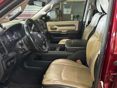 Used 2019 RAM 3500 Limited w/ Max Tow Package AWD/4WD image 13