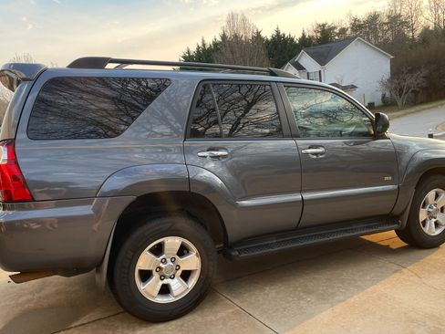 Used 2008 Toyota 4Runner Sport image 4