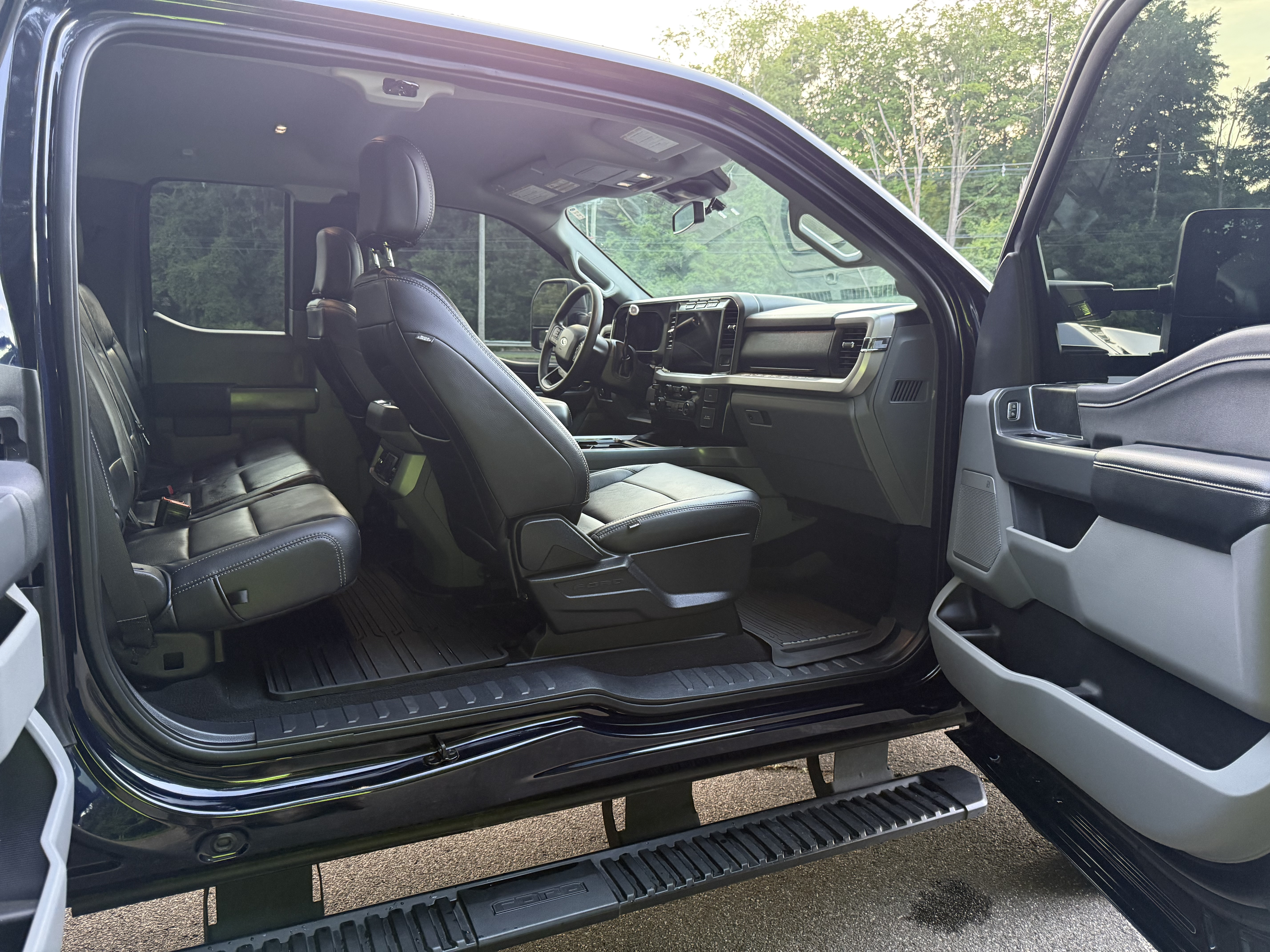 Used 2024 Ford F250 XLT w/ XLT Premium Package AWD/4WD image 14