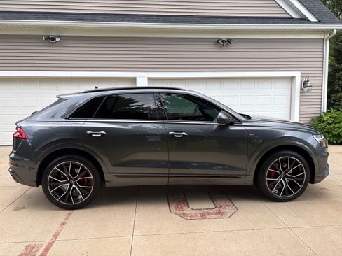 Used 2022 Audi Q8 Premium Plus w/ Premium Plus Package AWD/4WD image 5