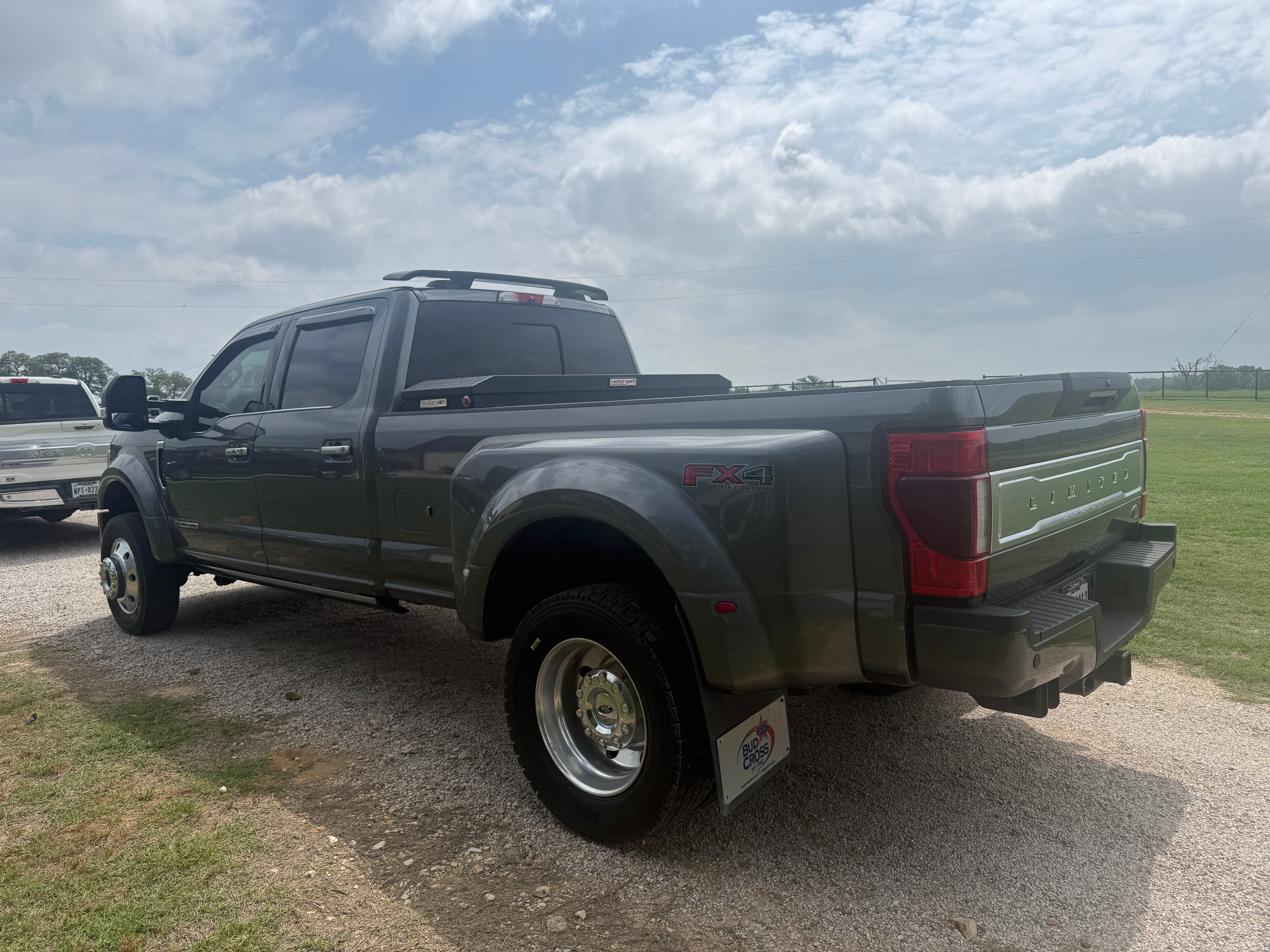 Used 2022 Ford F450 Limited w/ FX4 Off-Road Package AWD/4WD image 4