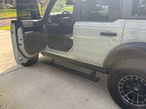 Used 2022 Ford Bronco Wildtrak image 19