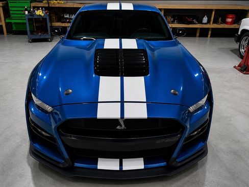 Used 2021 Ford Mustang Shelby GT500 w/ Technology Package RWD image 9