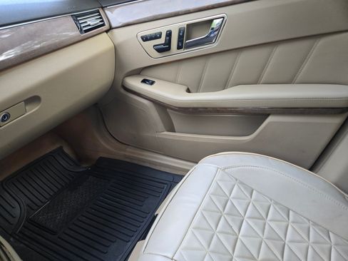 Used 2010 Mercedes-Benz E 350 4MATIC Sedan image 8