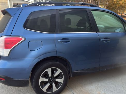 Used 2017 Subaru Forester 2.5i Limited image 6