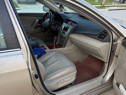 Used 2008 Toyota Camry XLE FWD image 6