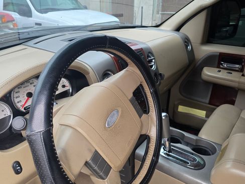 Used 2006 Ford F150 Lariat image 10