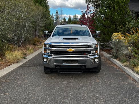 Used 2018 Chevrolet Silverado 2500 LTZ w/ Duramax Plus Package image 2