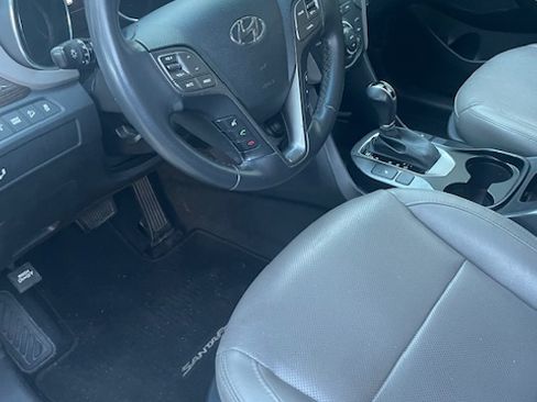 Used 2017 Hyundai Santa Fe Sport image 4