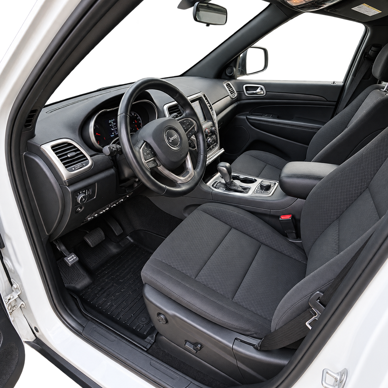 Used 2018 Jeep Grand Cherokee Laredo AWD/4WD image 2