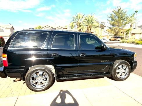Used 2003 GMC Yukon Denali AWD/4WD image 2
