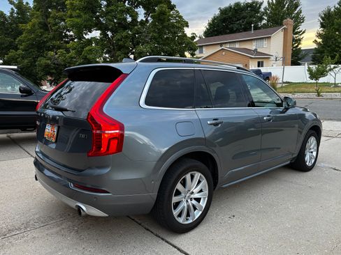 Used 2018 Volvo XC90 T5 Momentum w/ Convenience Package AWD/4WD image 6