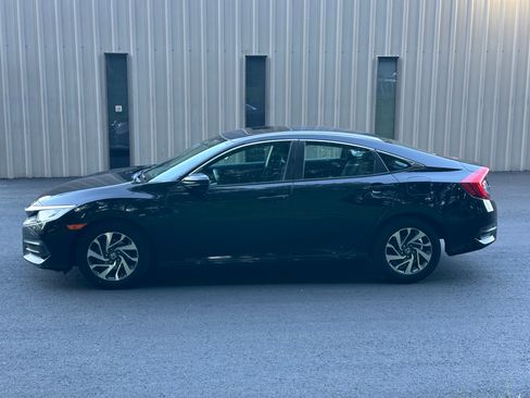 Used 2016 Honda Civic EX image 2