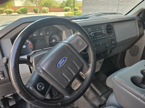 Used 2012 Ford F250 XL w/ PWR Equipment Group RWD image 1