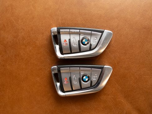 Used 2022 BMW X7 M50i w/ Dynamic Handling Package image 27