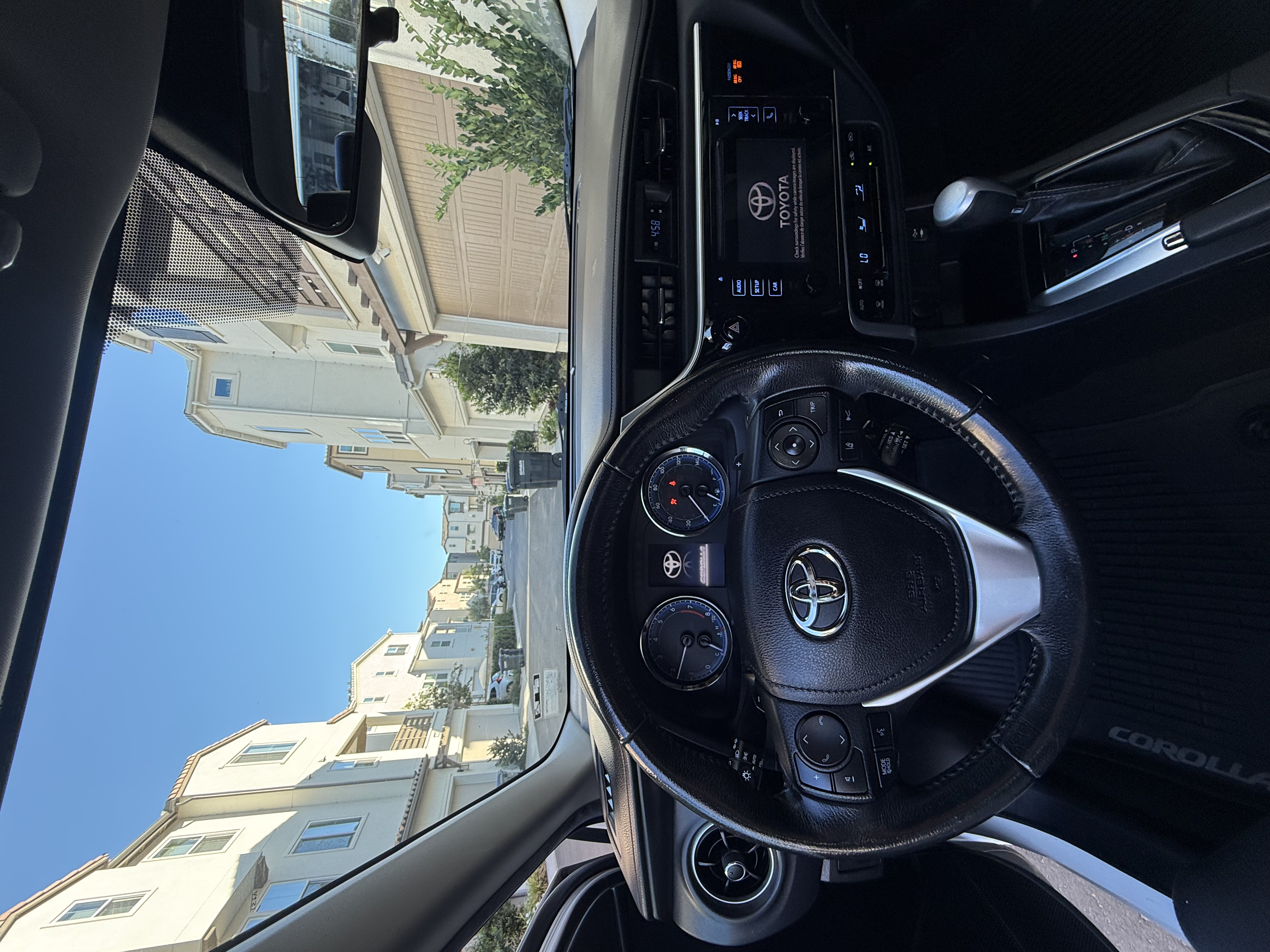 Used 2019 Toyota Corolla SE FWD image 4