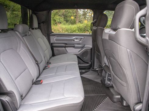 Used 2021 RAM 1500 Big Horn image 17