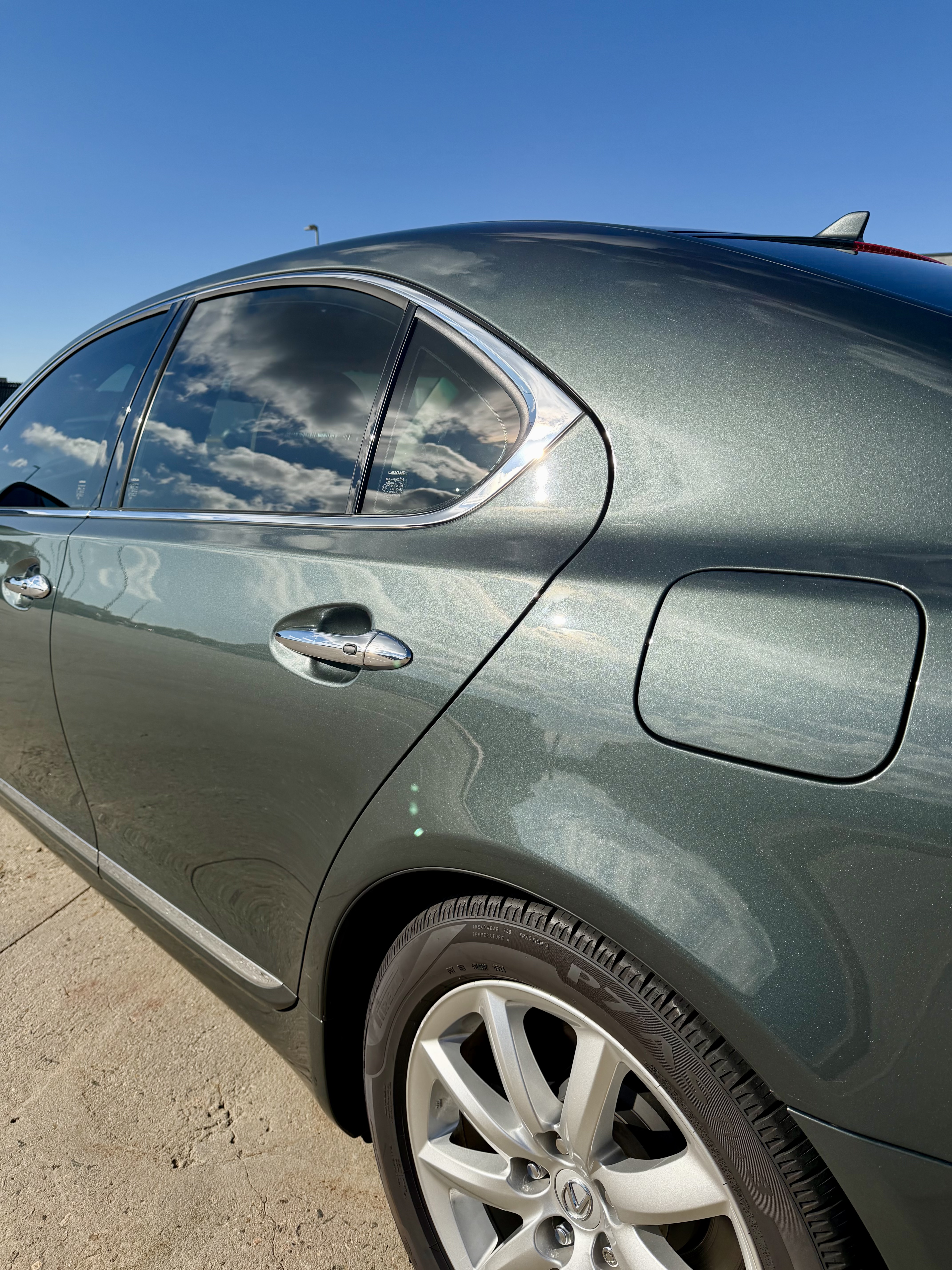 Used 2007 Lexus LS 460 RWD image 5