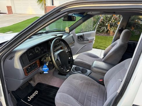 Used 1996 Jeep Grand Cherokee Laredo image 5