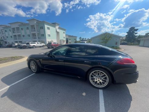 Used 2015 Porsche Panamera image 1
