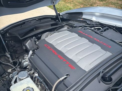 Used 2016 Chevrolet Corvette Stingray Coupe w/ Battery Protection Package RWD image 6