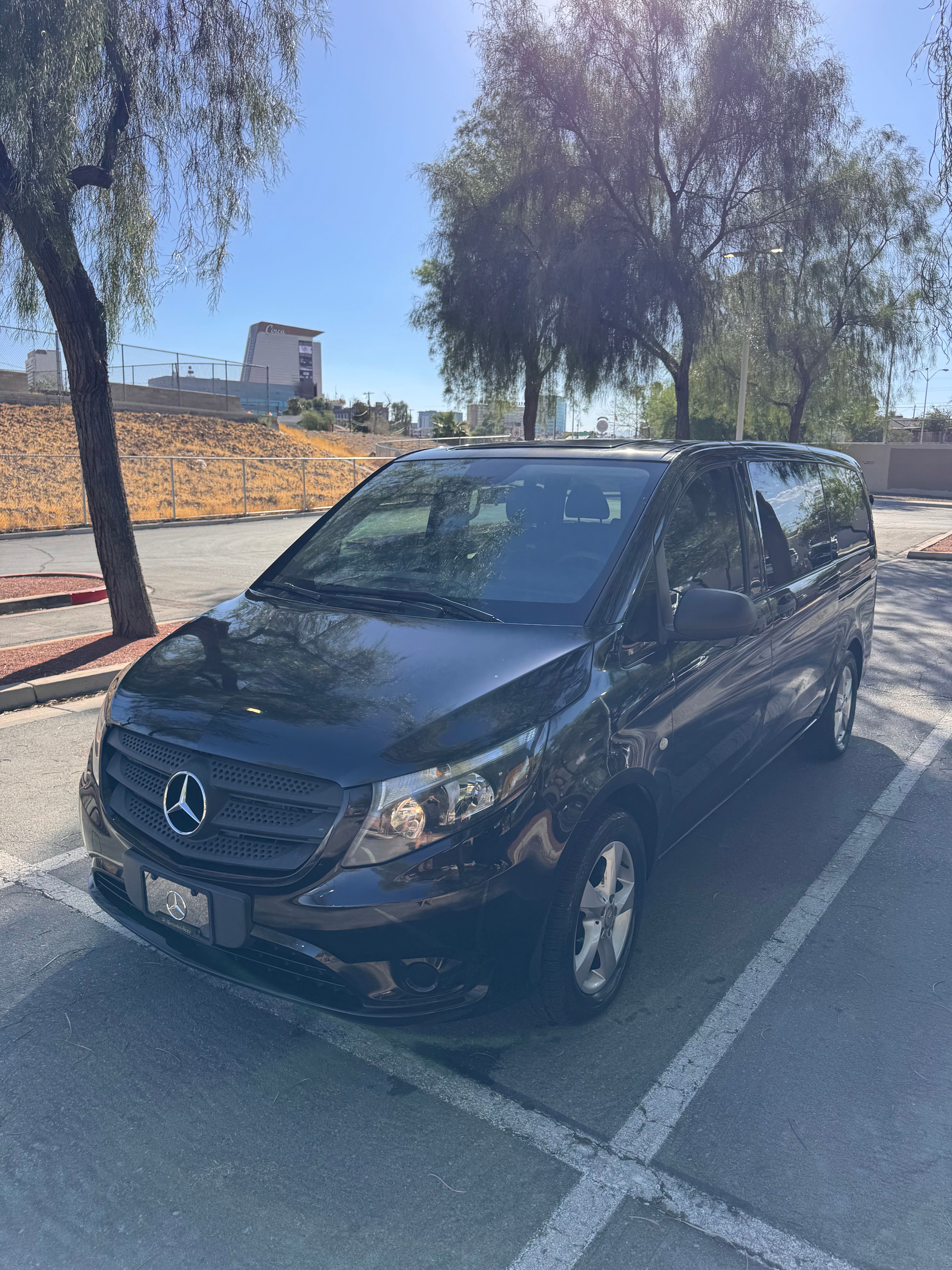 Used 2018 Mercedes-Benz Metris Passenger image 1