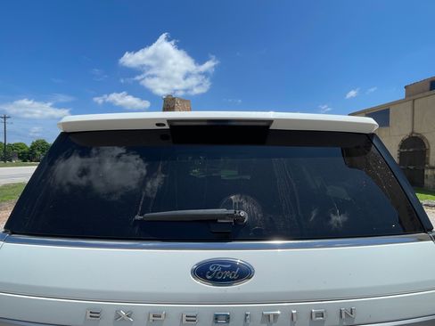 Used 2023 Ford Expedition Max XLT RWD image 8