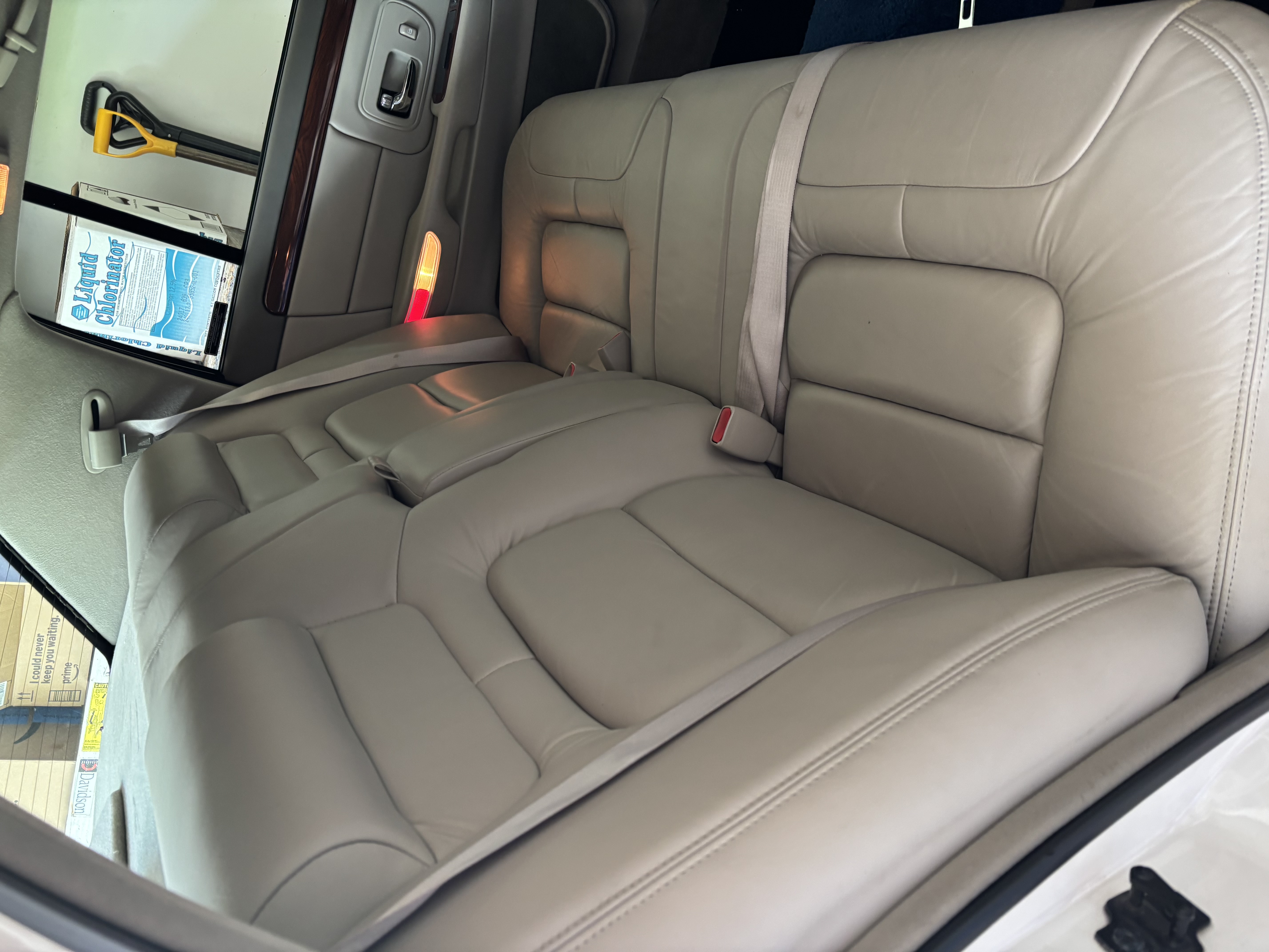 Used 1999 Cadillac De Ville w/ Comfort/Convenience Pkg FWD image 2