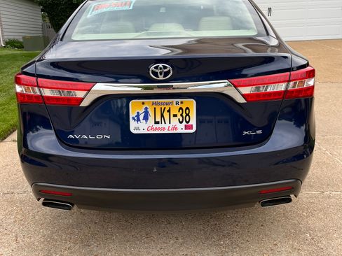 Used 2013 Toyota Avalon XLE FWD image 5
