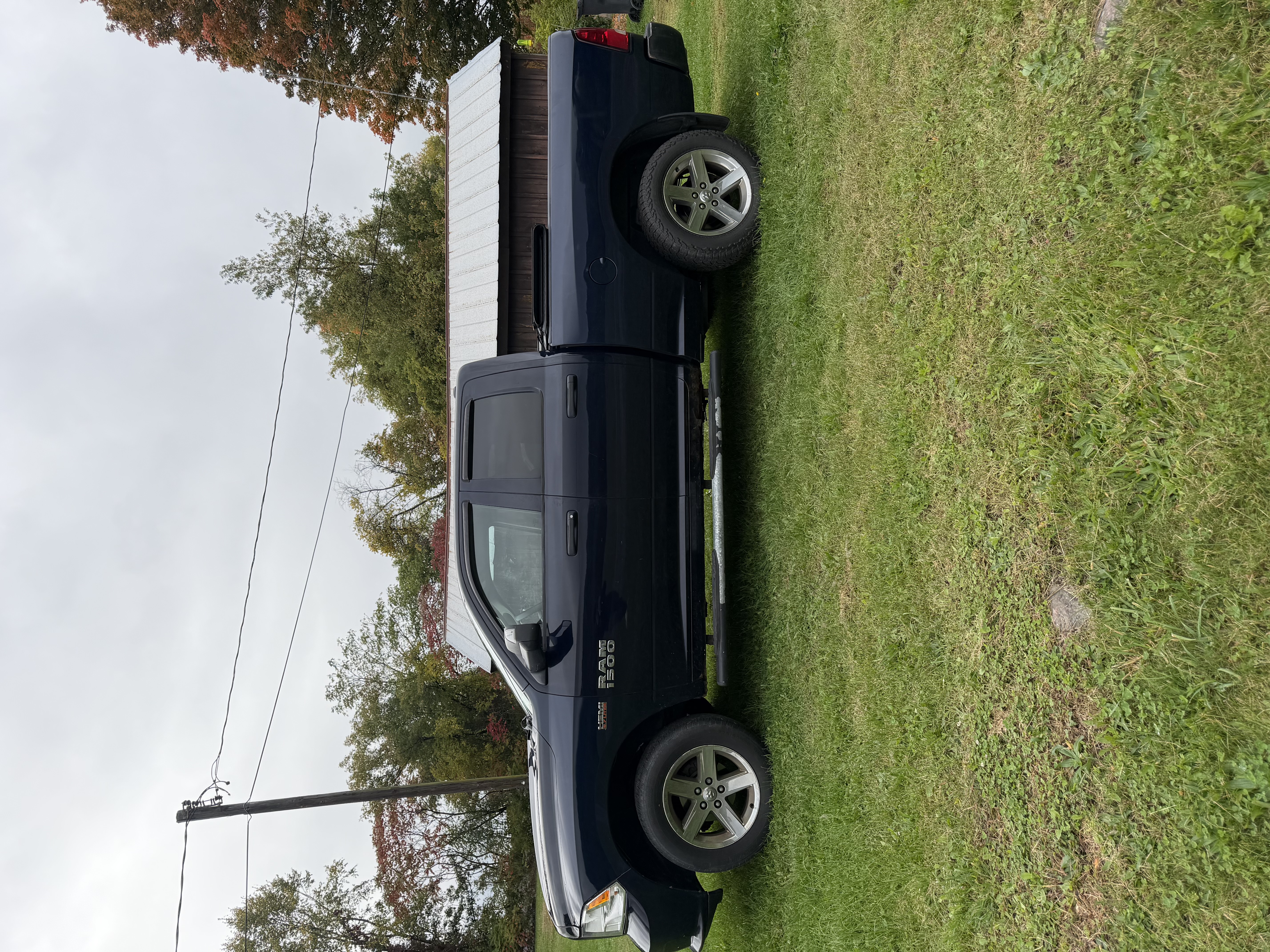 Used 2015 RAM 1500 Express AWD/4WD image 2