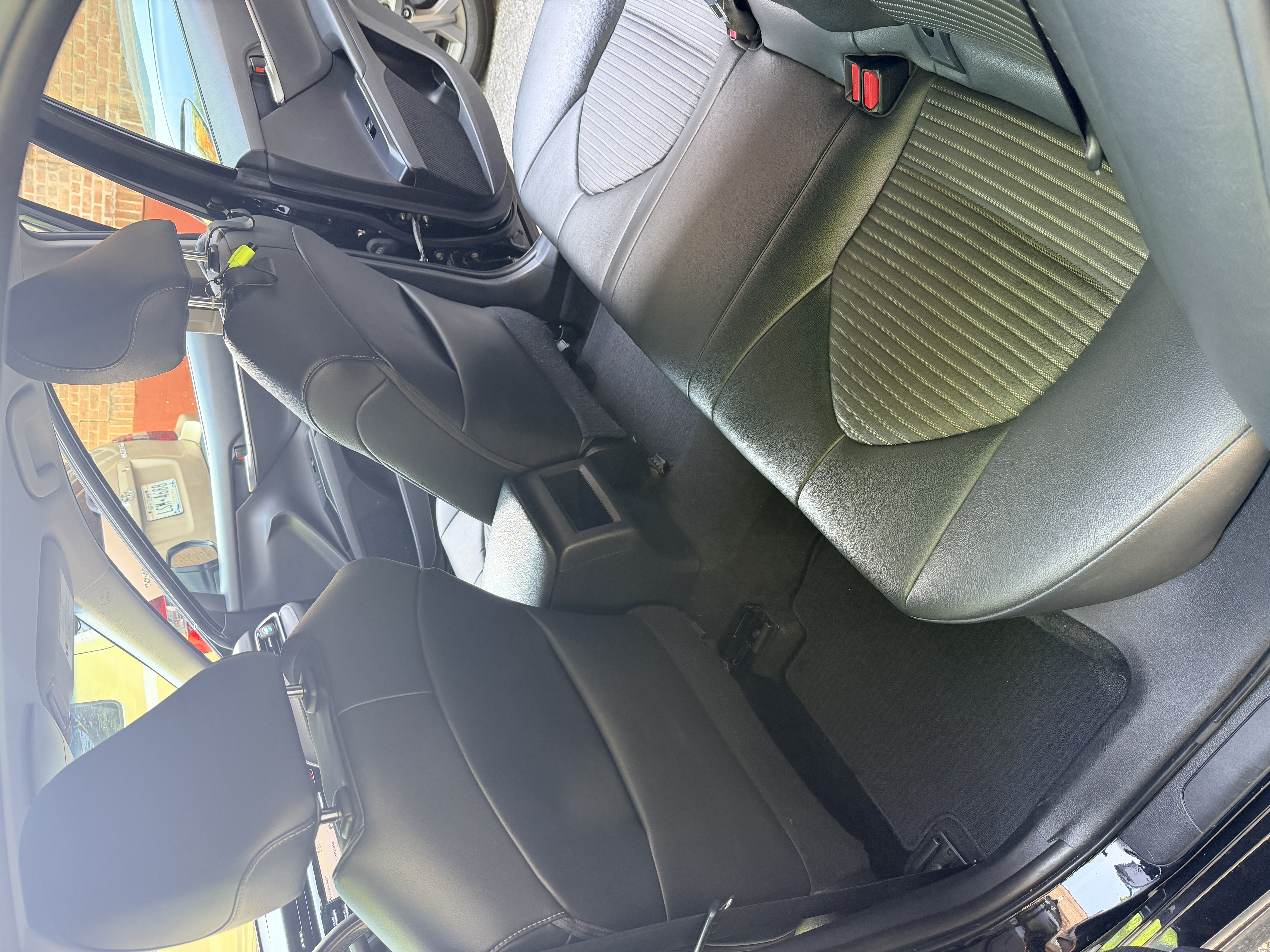 Used 2018 Toyota Camry SE FWD image 15