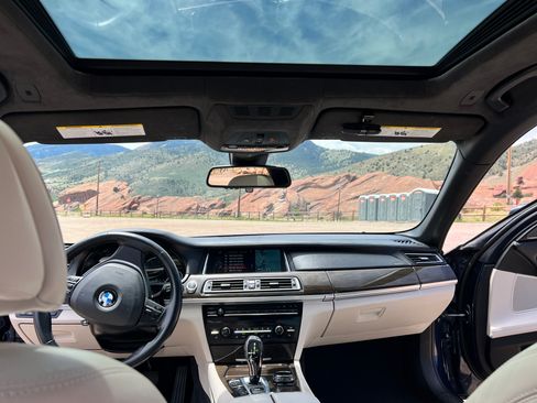 Used 2015 BMW 750Li xDrive AWD/4WD image 13