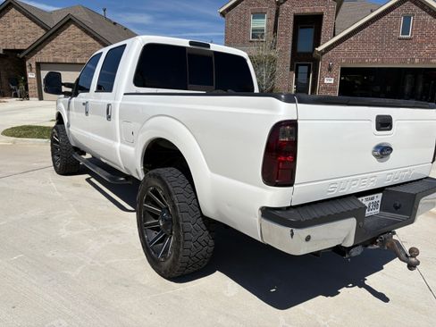 Used 2012 Ford F250 Lariat w/ Lariat Ultimate Pkg image 4