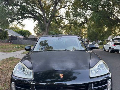 Used 2008 Porsche Cayenne AWD/4WD image 2