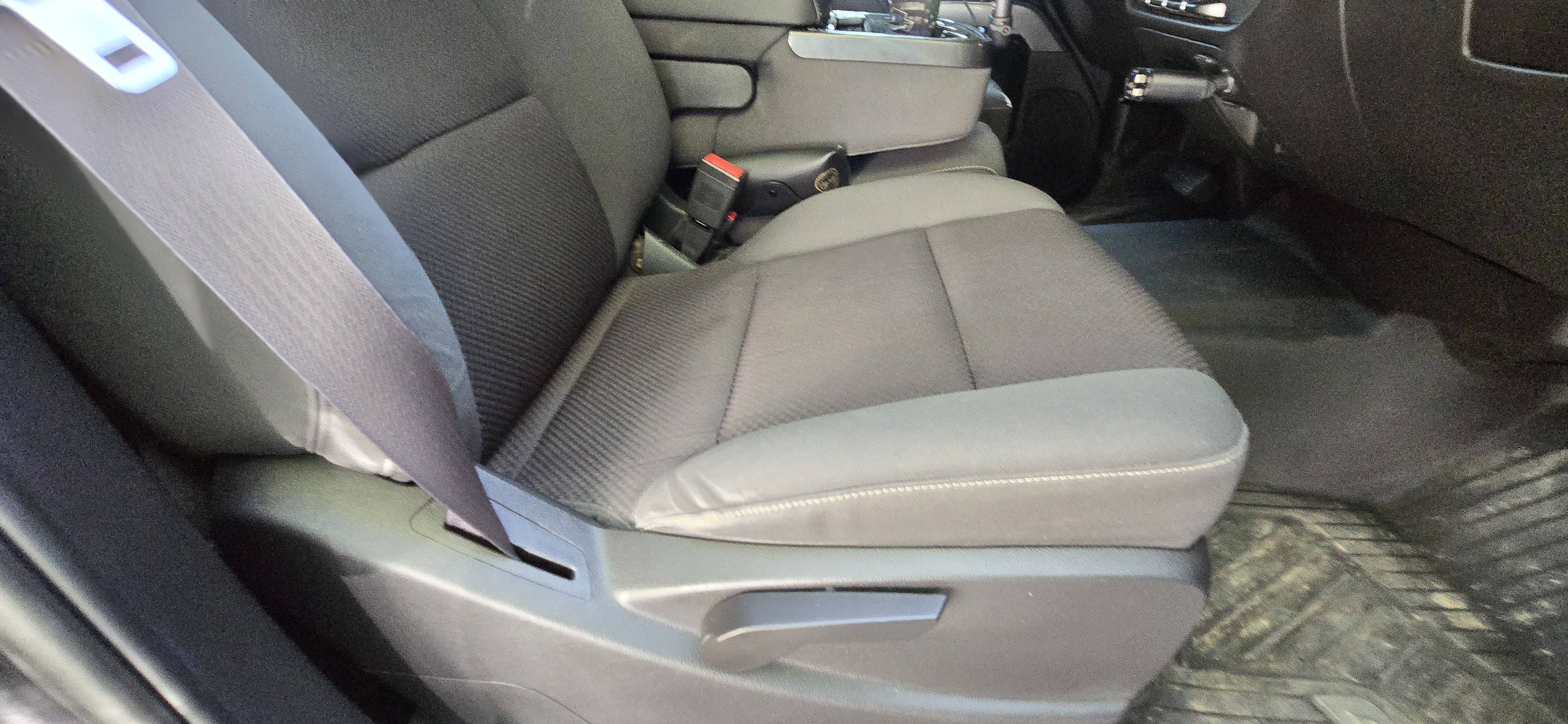 Used 2015 Chevrolet Silverado 2500 LT w/ LT Convenience Package AWD/4WD image 15
