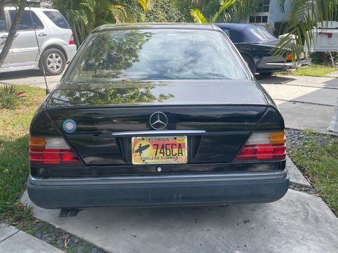 Used 1992 Mercedes-Benz 300 CE Coupe image 6