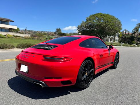 Used 2017 Porsche 911 Carrera image 4