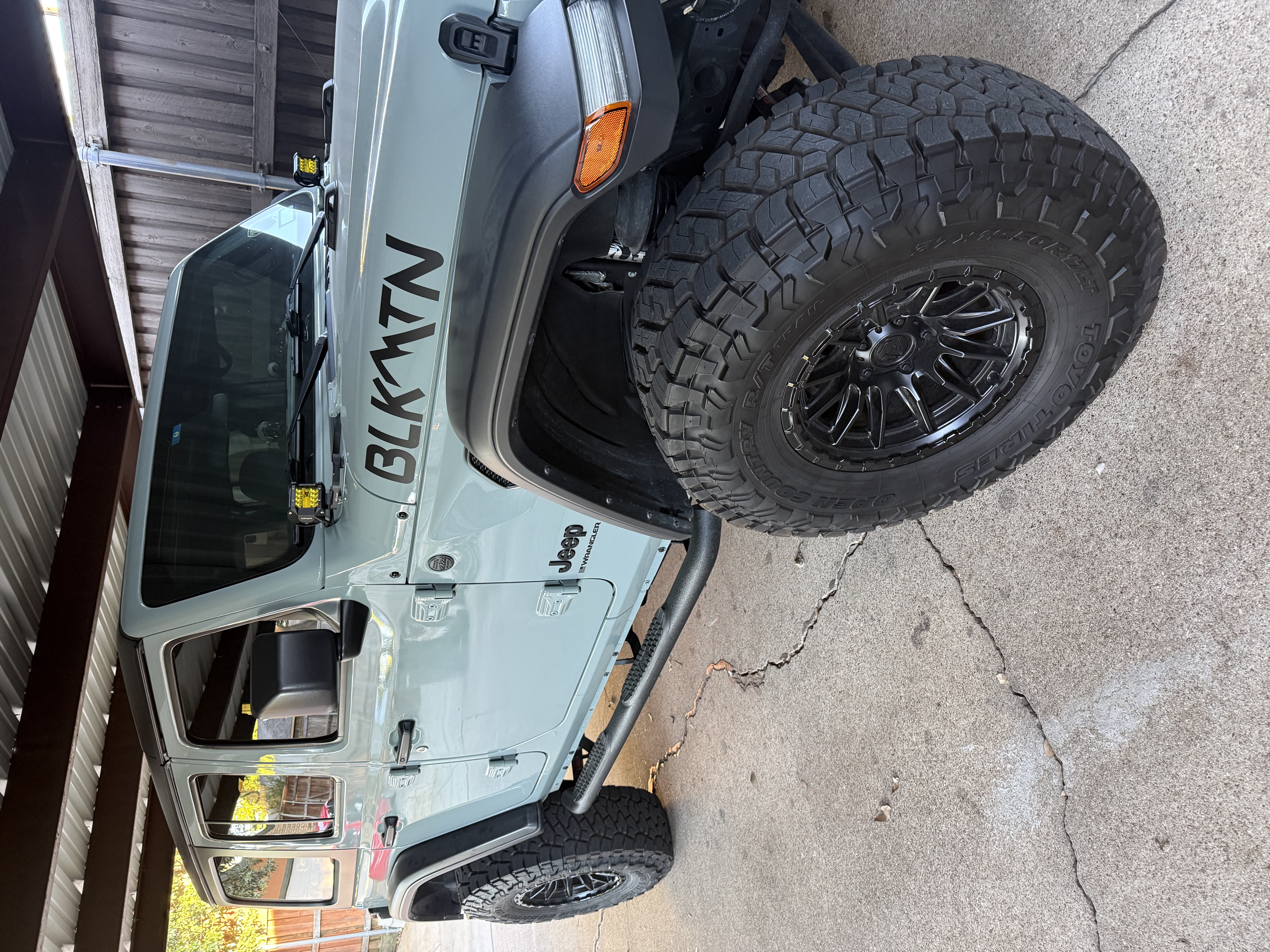 Used 2024 Jeep Wrangler Unlimited Sport AWD/4WD image 29