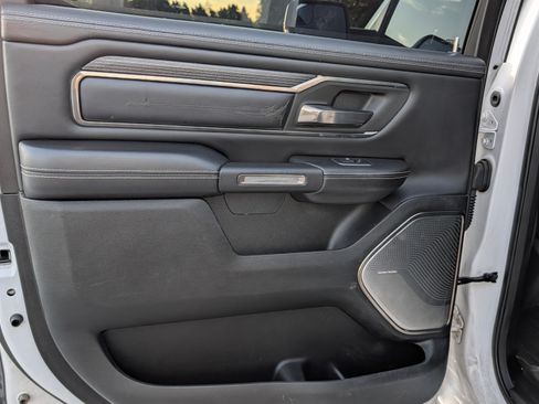 Used 2019 RAM 1500 Limited image 12