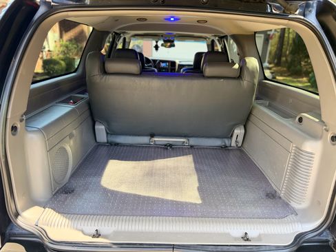 Used 2003 Chevrolet Suburban LT w/ LT Preferred Equipment Group image 23