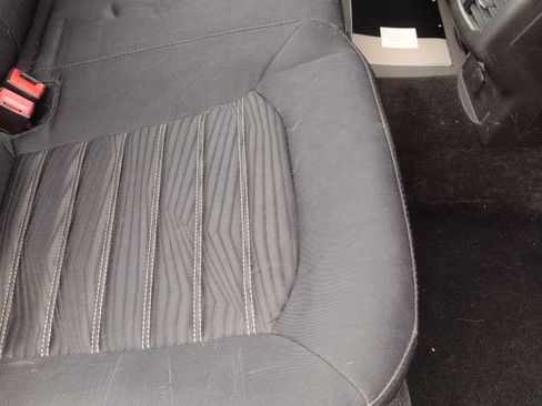 Used 2016 Ford Fusion SE image 2