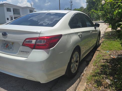 Used 2015 Subaru Legacy 2.5i Premium AWD/4WD image 5