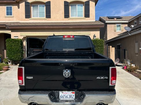 Used 2015 RAM 1500 Laramie w/ Convenience Group image 9